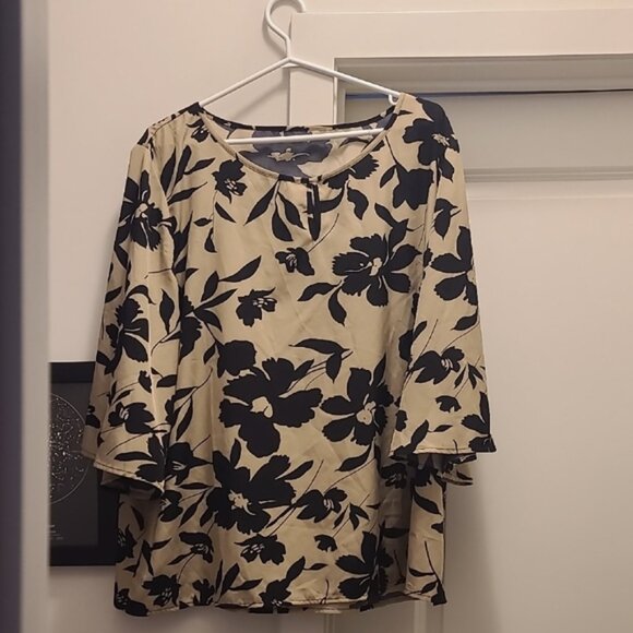SHEIN Tops - SHEIN Black and Cream Floral Blouse
